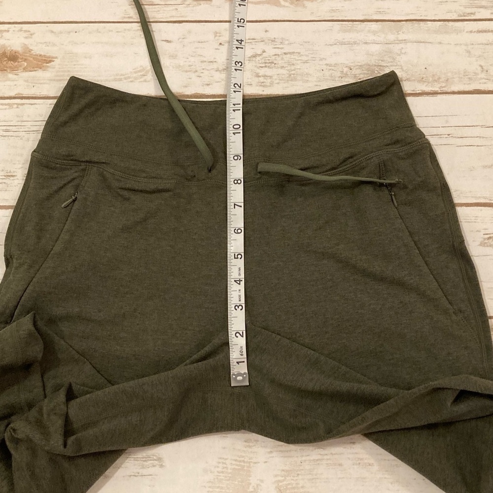 BYLT Basics Essential Jogger Dark Olive Green Small - Picture 5 of 16